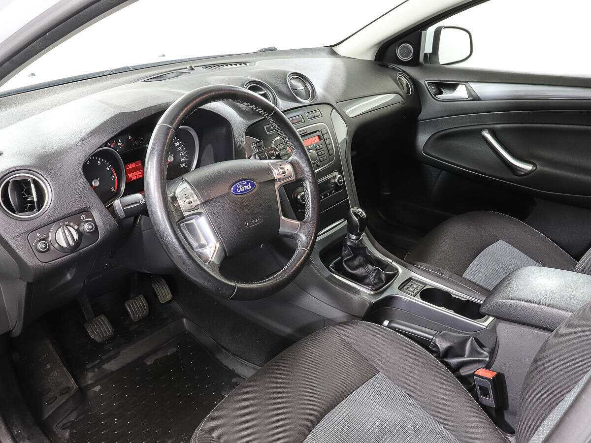 Ford Mondeo 2013 года с пробегом. Фото: #12