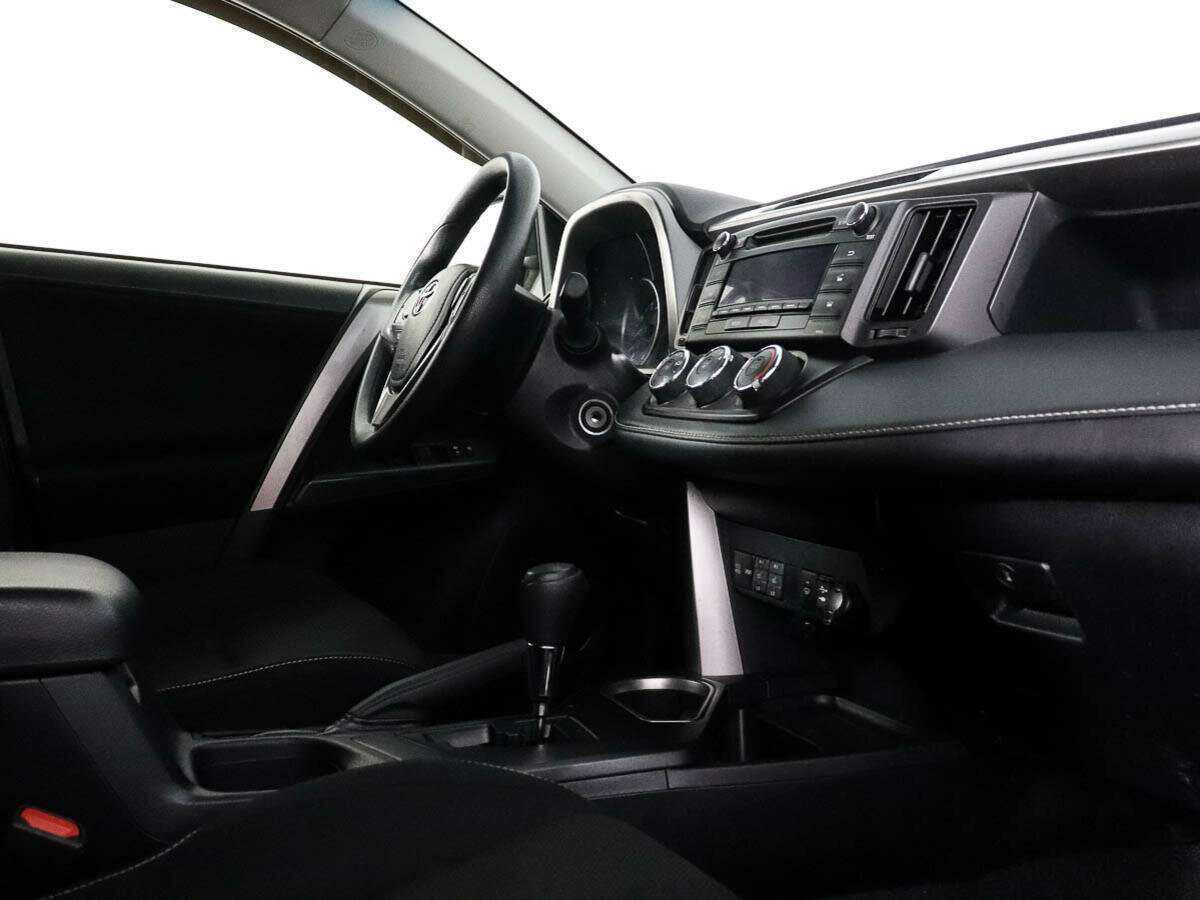 Toyota RAV4 2016 года с пробегом. Фото: #6