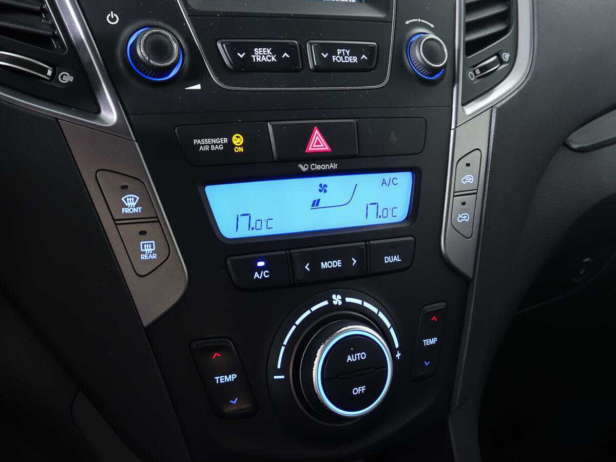 Hyundai Santa Fe 2013 года с пробегом. Фото: #16