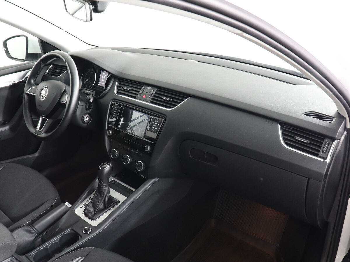 Skoda Octavia 2019 года с пробегом. Фото: #9