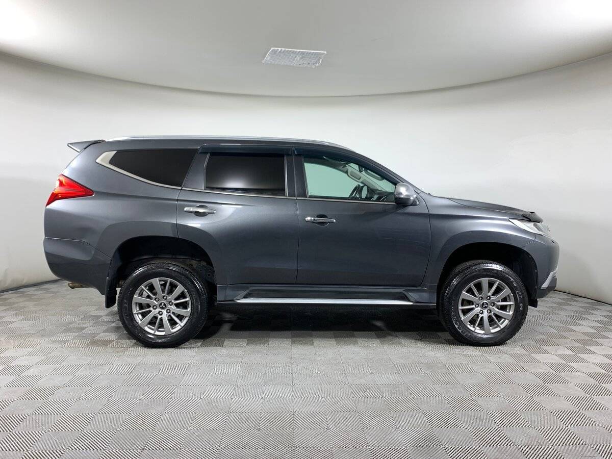 Mitsubishi Pajero Sport 2018 года с пробегом. Фото: #3