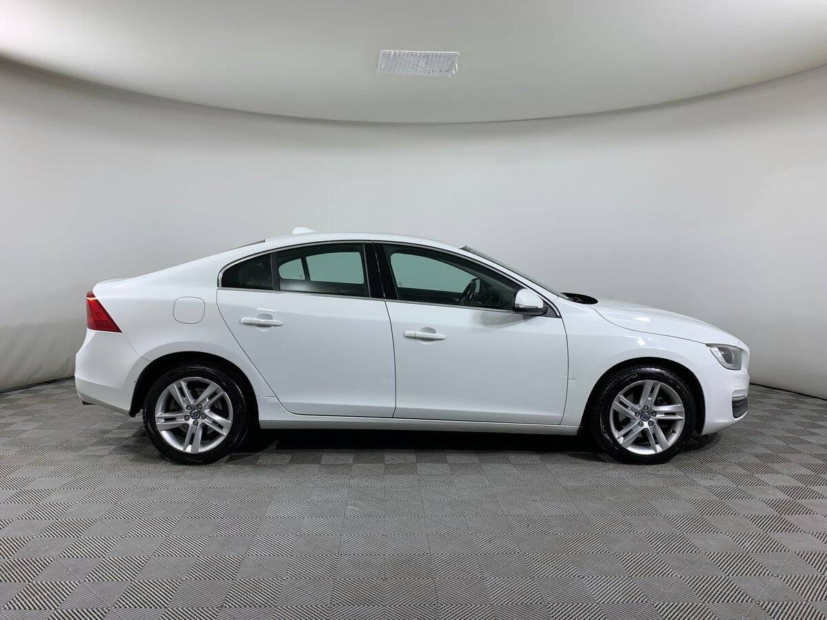 Volvo S60 2014 года с пробегом. Фото: #3
