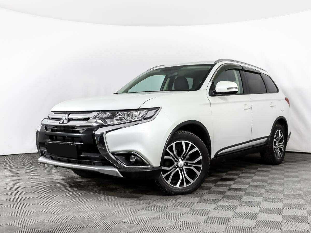 Mitsubishi Outlander 2016 года с пробегом. Посмотреть фото