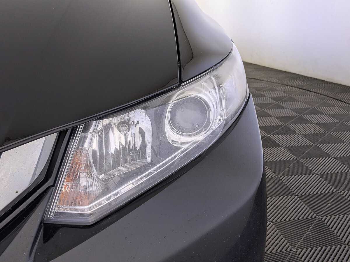 Honda Civic 2013 года с пробегом. Фото: #10