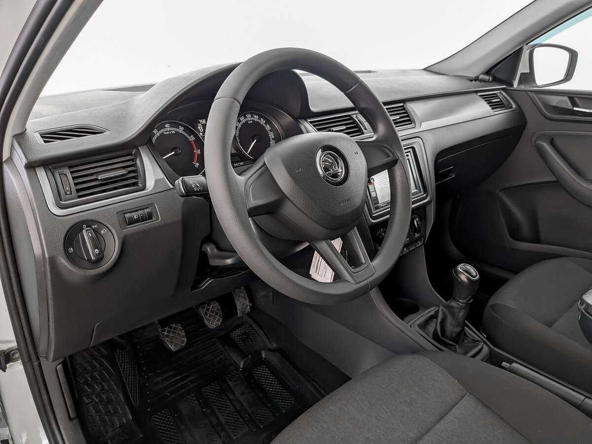 Skoda Rapid 2017 года с пробегом. Фото: #13