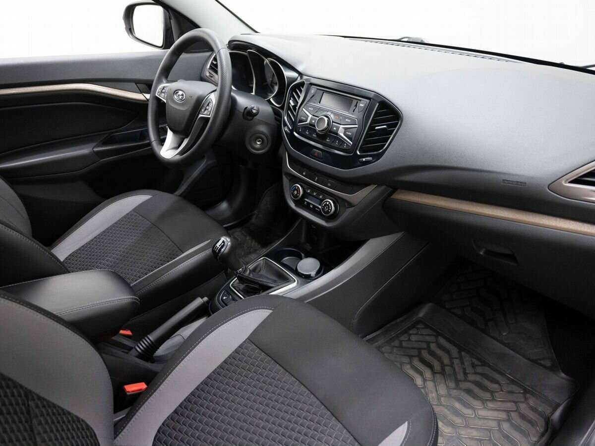 Lada (ВАЗ) Vesta 2018 года с пробегом. Фото: #12