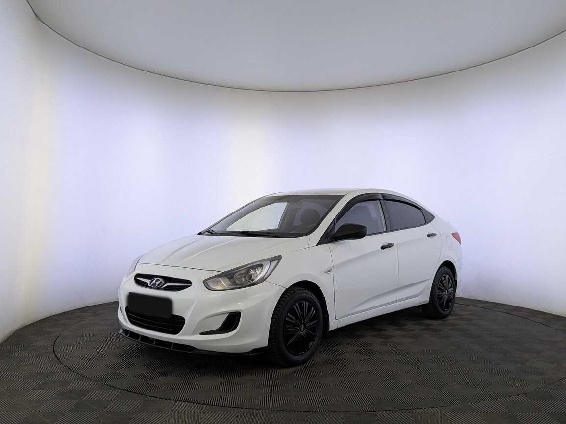 Hyundai Solaris 2013 года с пробегом. Посмотреть фото