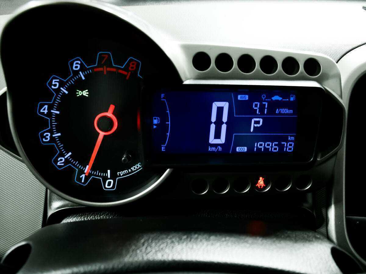 Chevrolet Aveo 2014 года с пробегом. Фото: #9