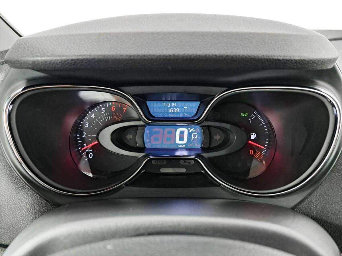 Renault Kaptur 2017 года с пробегом. Фото: #10