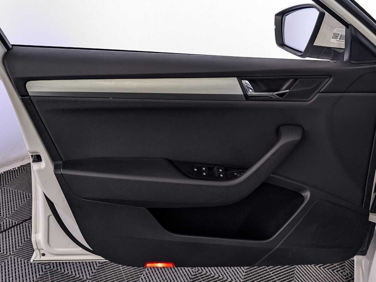 Skoda Superb 2017 года с пробегом. Фото: #18