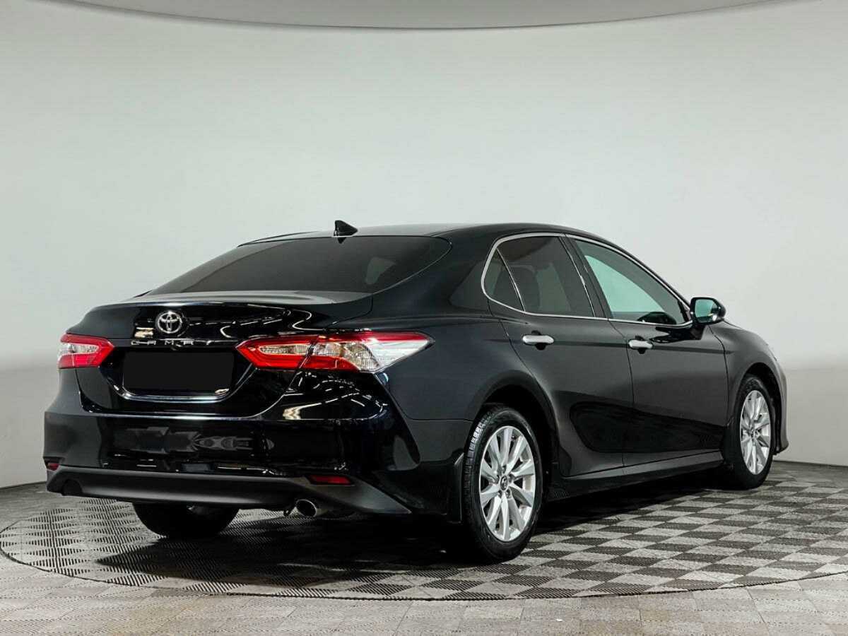 Toyota Camry 2018 года с пробегом. Фото: #4