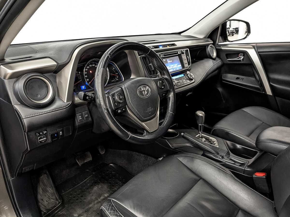 Toyota RAV4 2014 года с пробегом. Фото: #14
