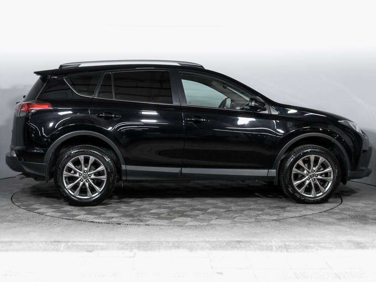 Toyota RAV4 2016 года с пробегом. Фото: #3