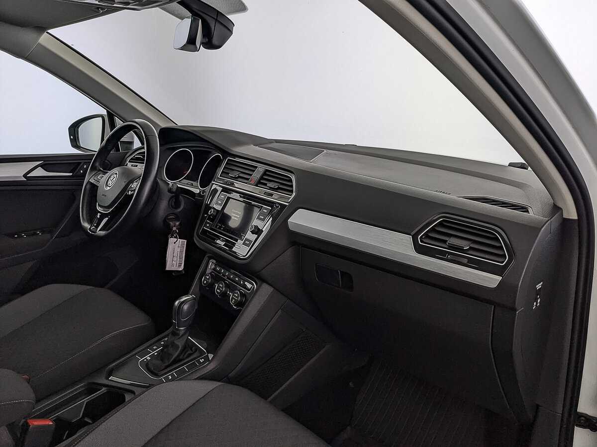 Volkswagen Tiguan 2018 года с пробегом. Фото: #12
