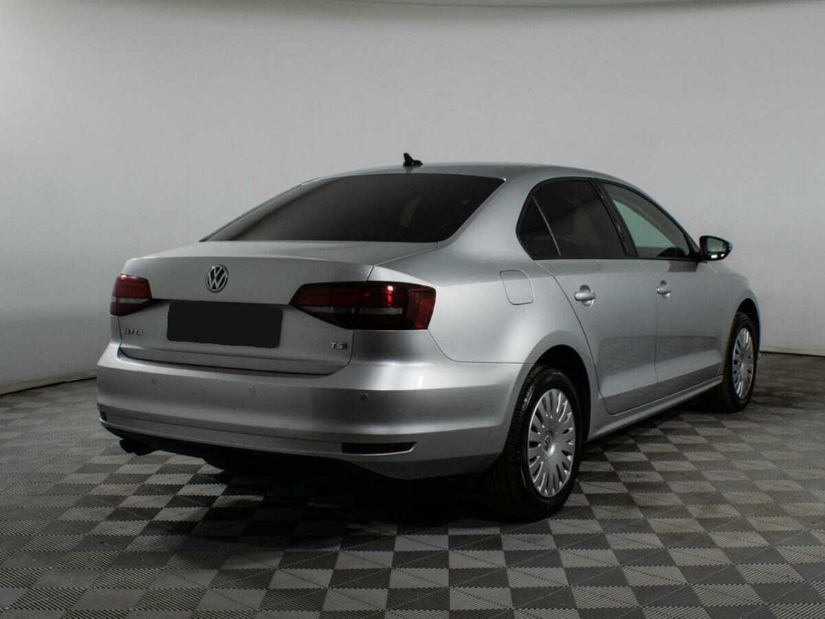 Volkswagen Jetta 2018 года с пробегом. Фото: #4