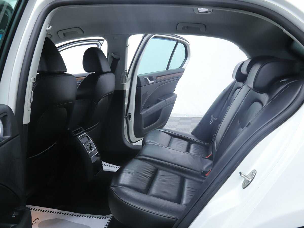 Skoda Superb 2013 года с пробегом. Фото: #15