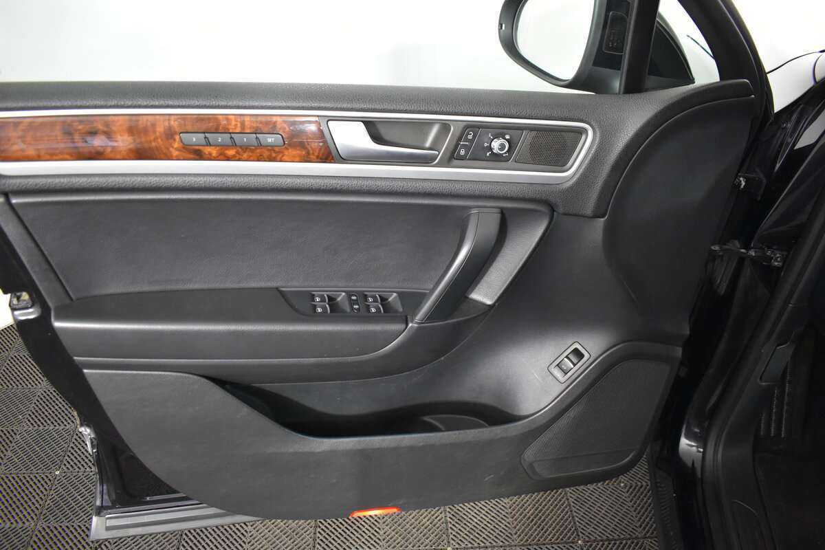 Volkswagen Touareg 2012 года с пробегом. Фото: #13