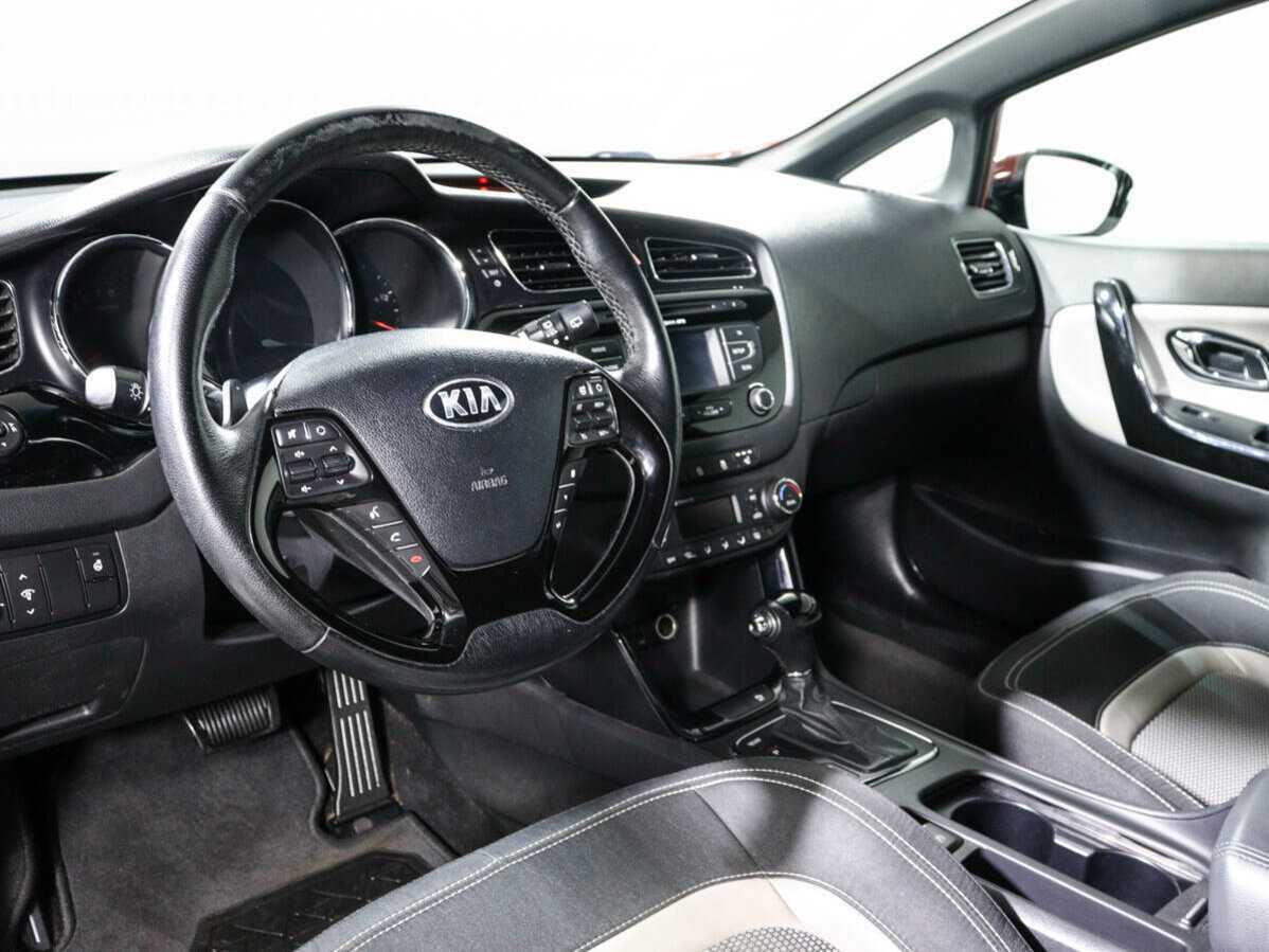 Kia Ceed 2013 года с пробегом. Фото: #11
