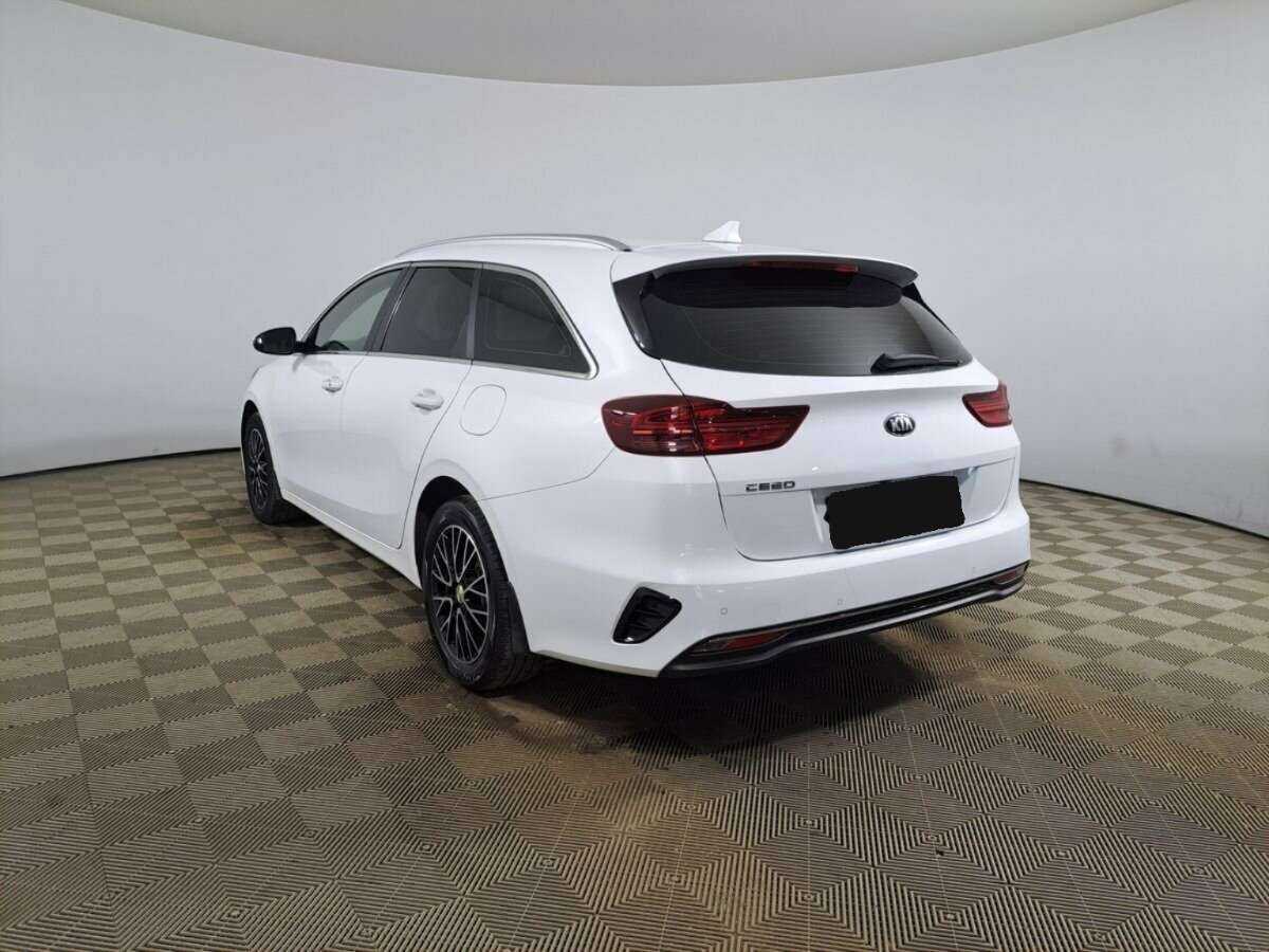 Kia Ceed 2021 года с пробегом. Фото: #4