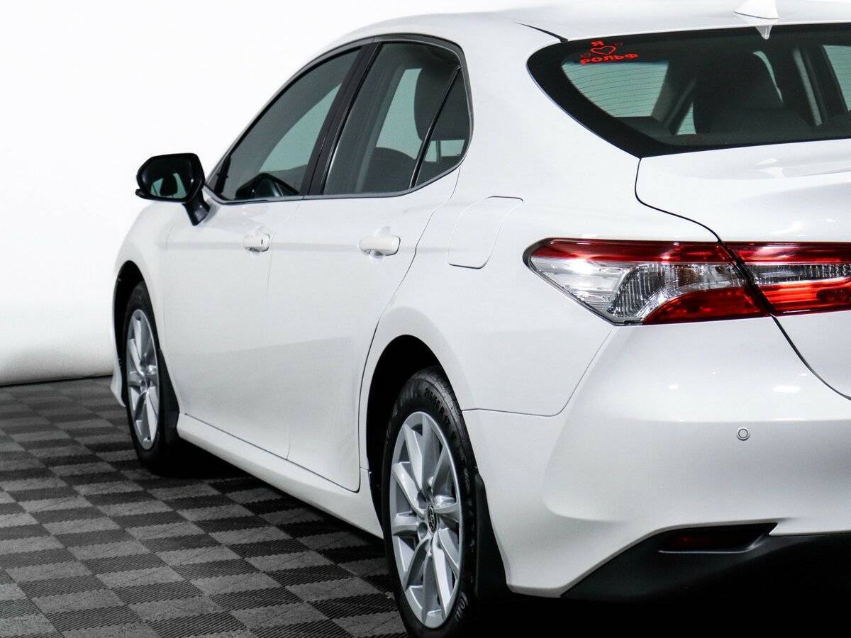 Toyota Camry 2021 года с пробегом. Фото: #19