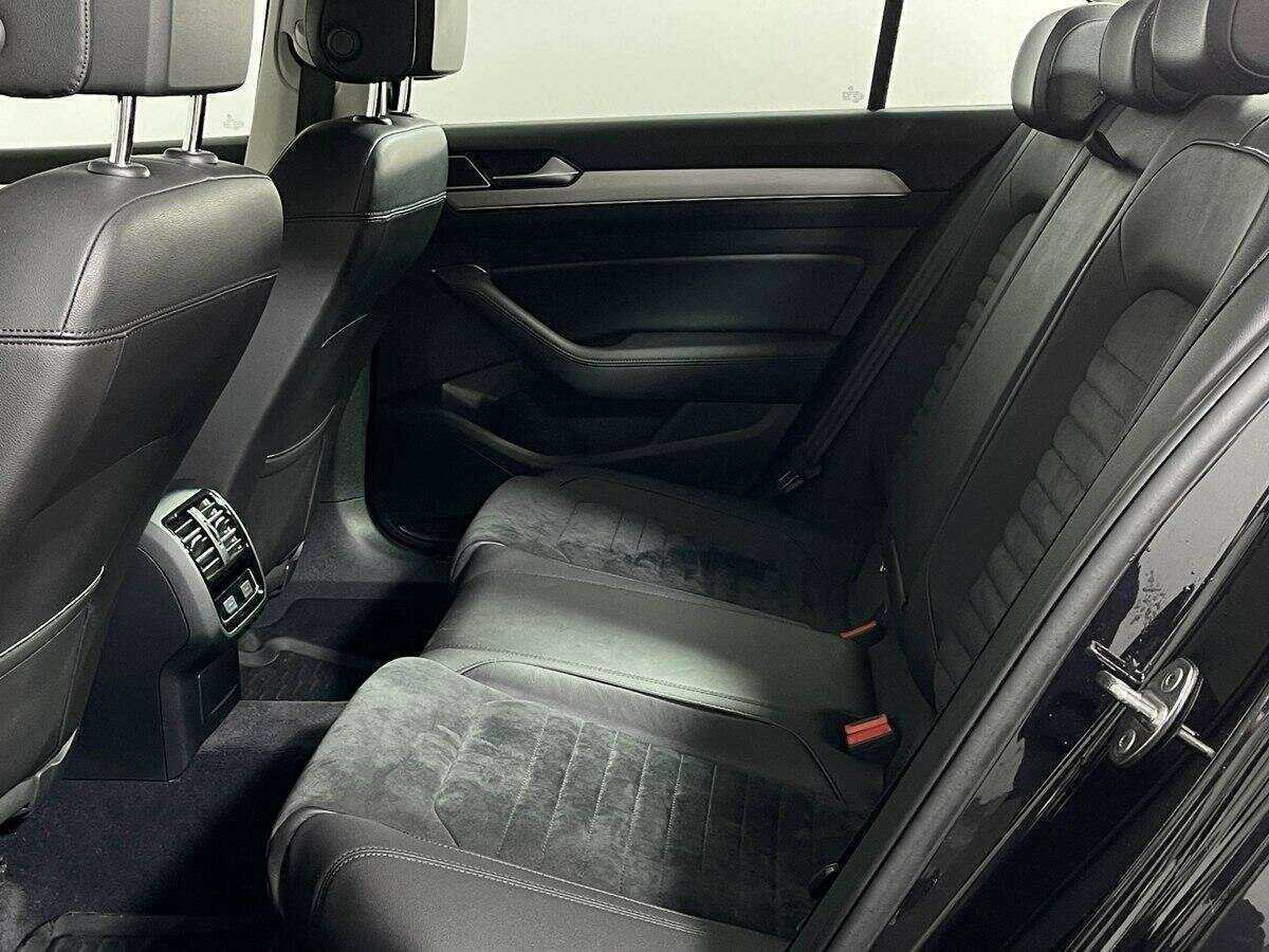 Volkswagen Passat 2017 года с пробегом. Фото: #9