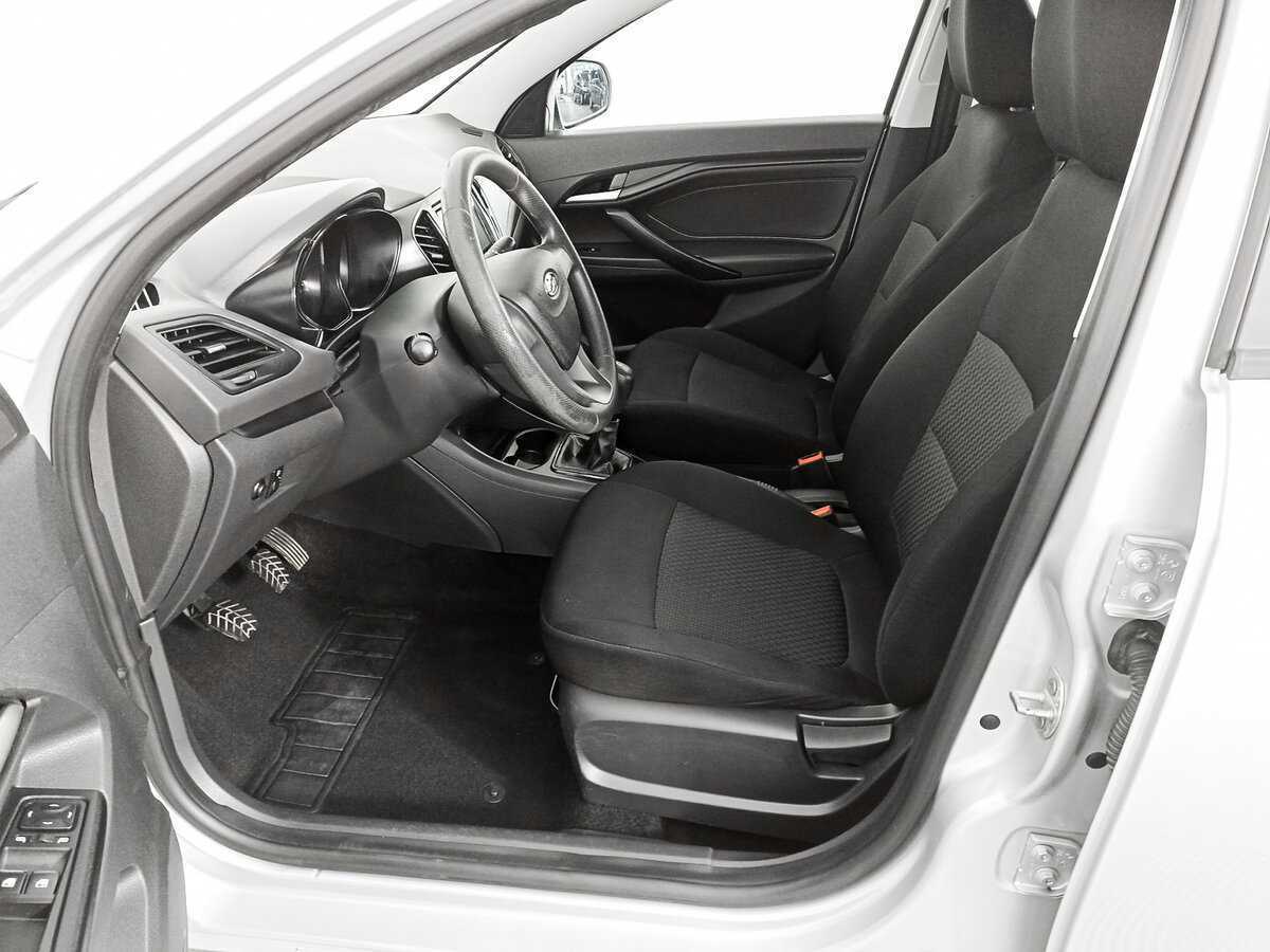 Lada (ВАЗ) Vesta 2017 года с пробегом. Фото: #13