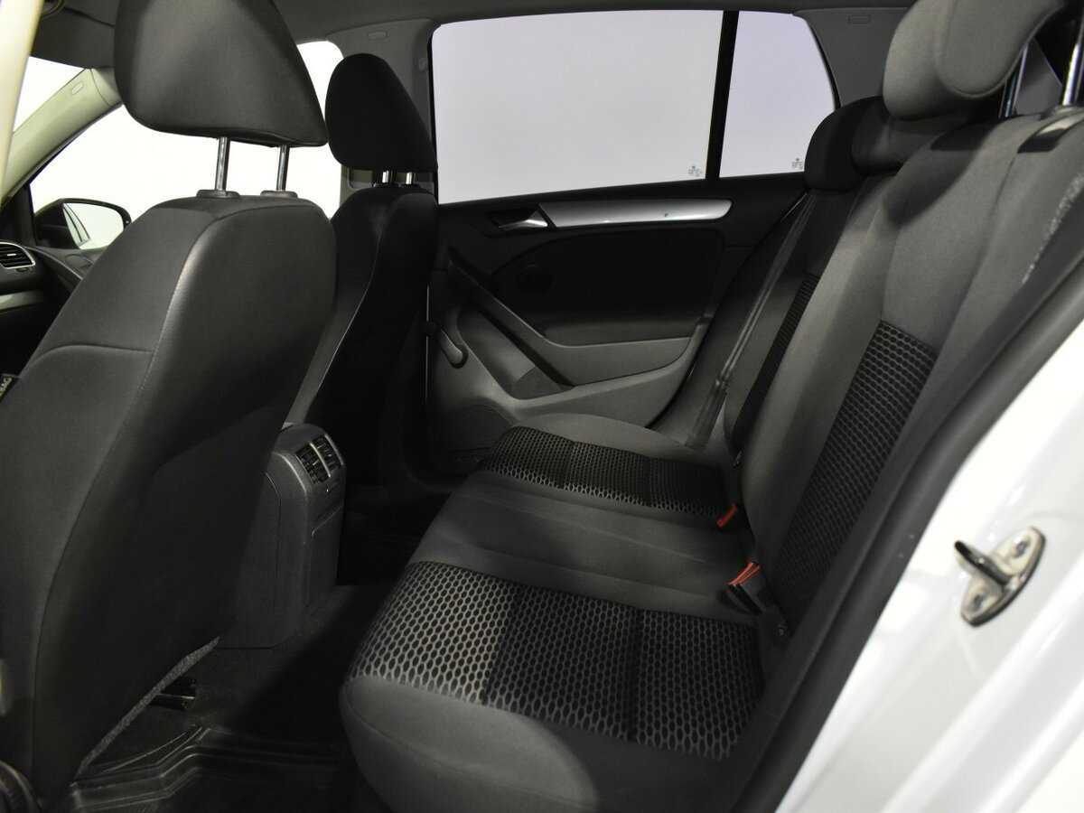 Volkswagen Golf 2012 года с пробегом. Фото: #18