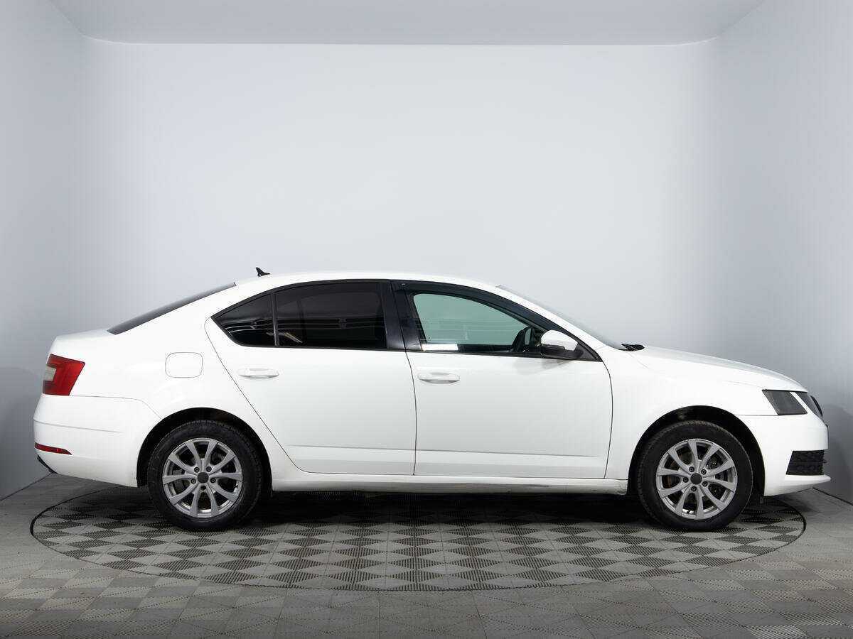 Skoda Octavia 2018 года с пробегом. Фото: #3