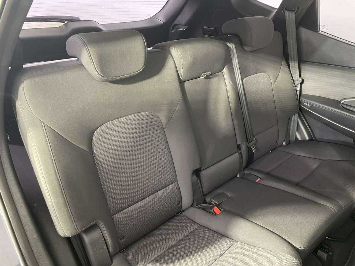 Hyundai Santa Fe 2015 года с пробегом. Фото: #14
