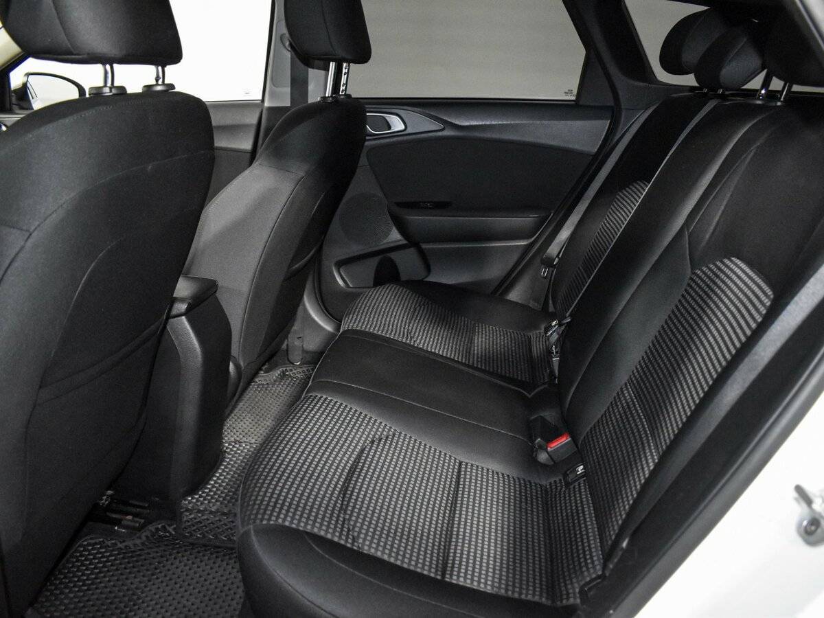 Kia Ceed 2019 года с пробегом. Фото: #8