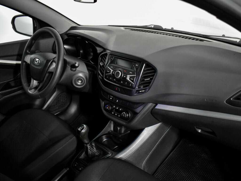 Lada (ВАЗ) Vesta 2017 года с пробегом. Фото: #12