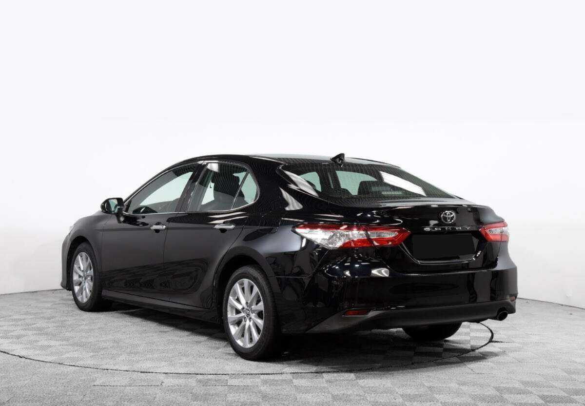 Toyota Camry 2018 года с пробегом. Фото: #5