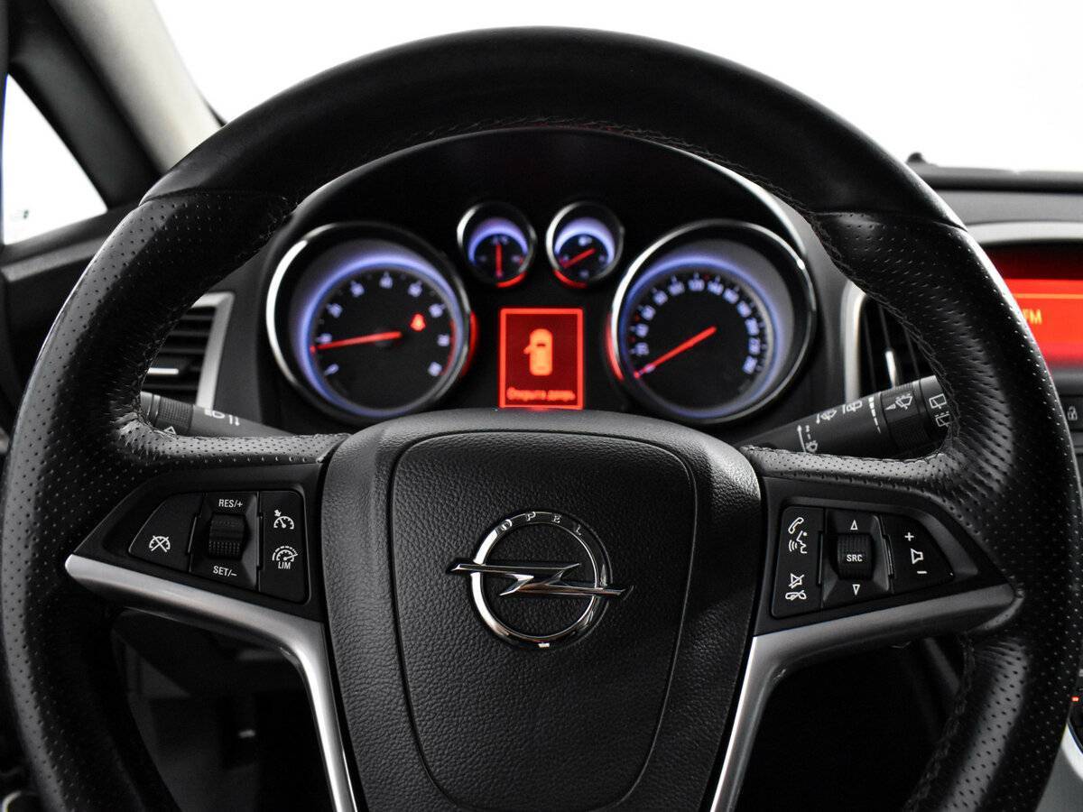 Opel Astra 2012 года с пробегом. Фото: #16