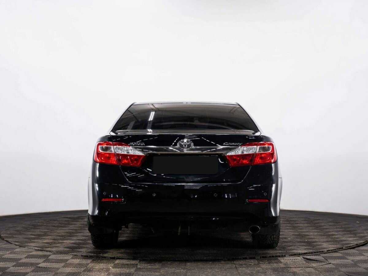 Toyota Camry 2012 года с пробегом. Фото: #4
