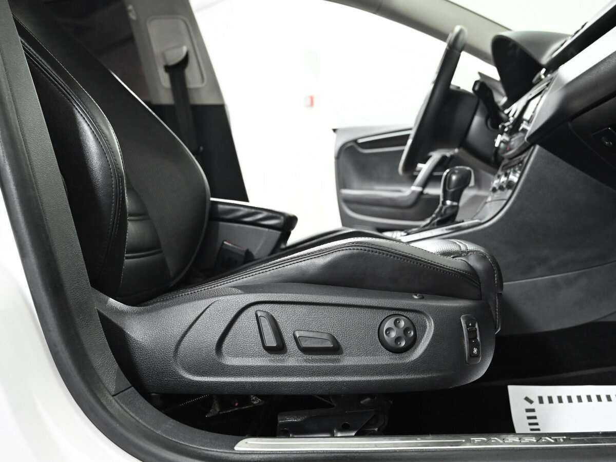 Volkswagen Passat CC 2012 года с пробегом. Фото: #9