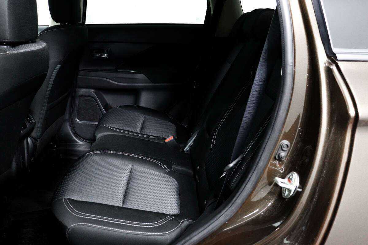 Mitsubishi Outlander 2022 года с пробегом. Фото: #11