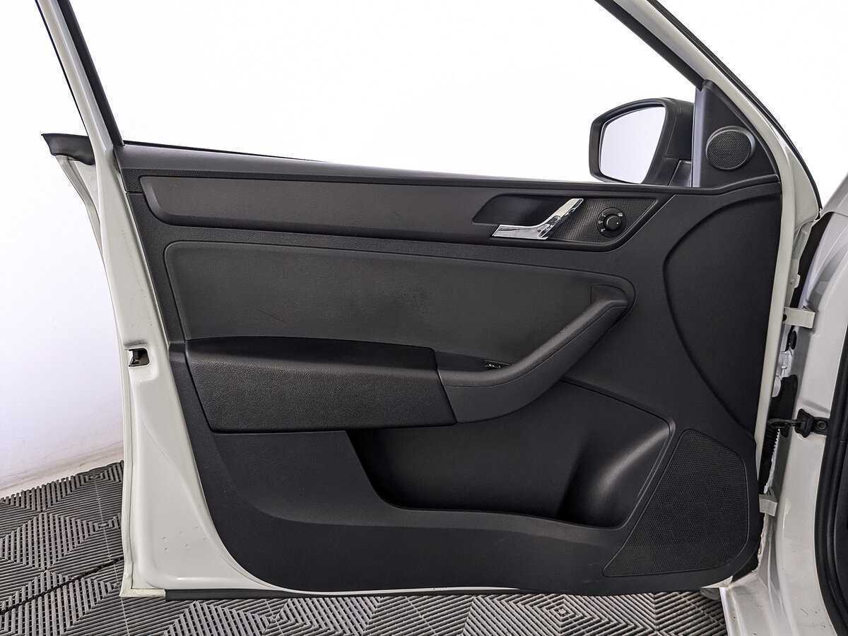 Skoda Rapid 2017 года с пробегом. Фото: #18