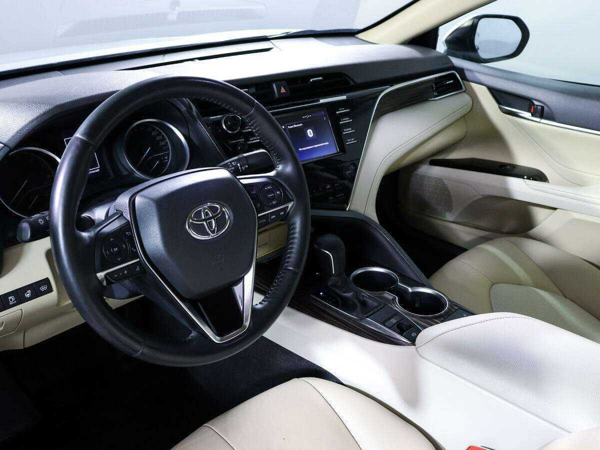 Toyota Camry 2020 года с пробегом. Фото: #10