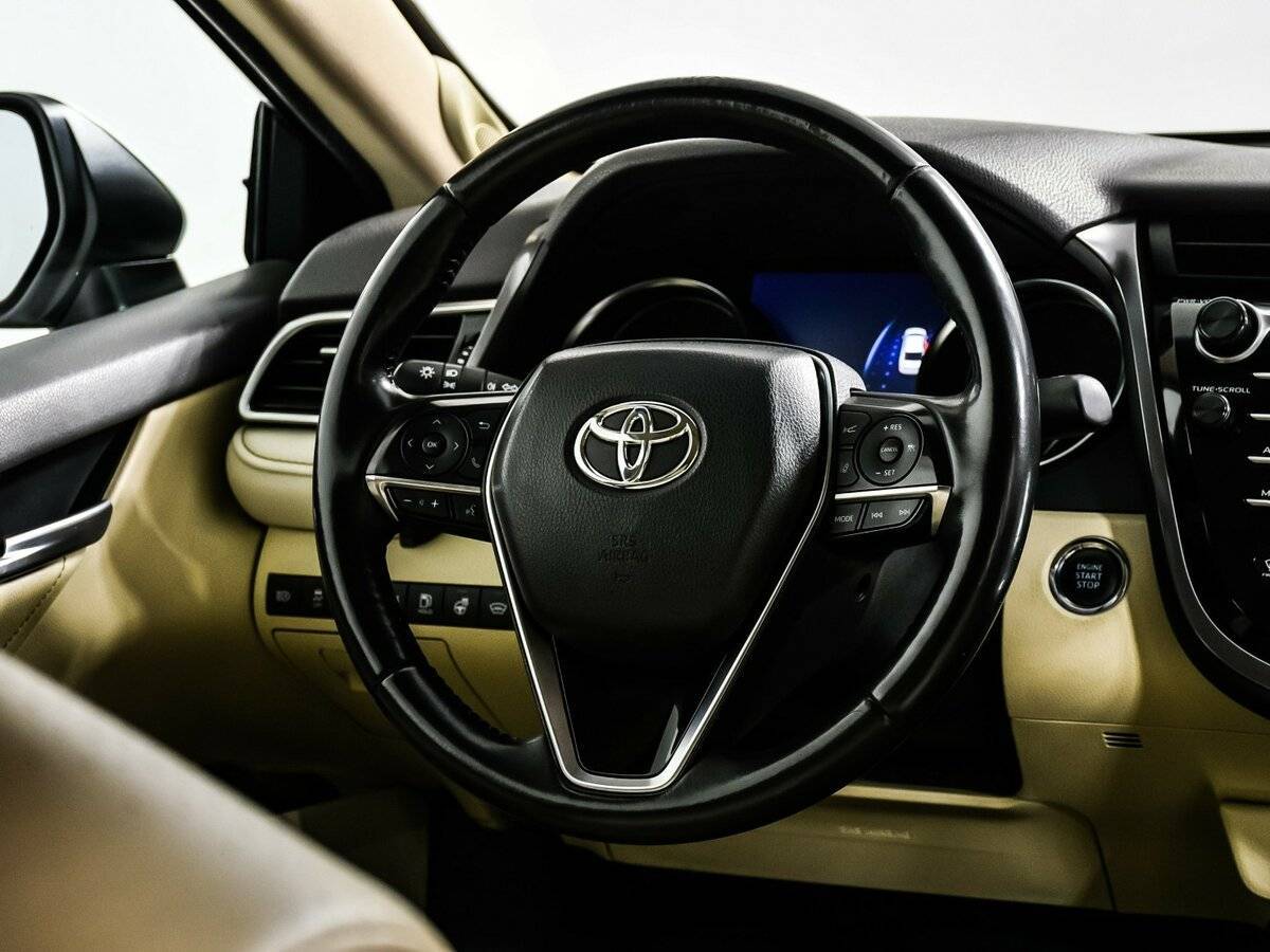 Toyota Camry 2020 года с пробегом. Фото: #14