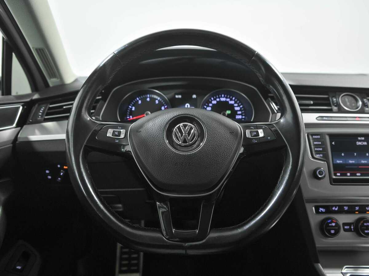 Volkswagen Passat 2015 года с пробегом. Фото: #7