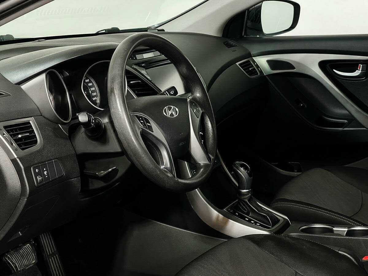 Hyundai Elantra 2015 года с пробегом. Фото: #12