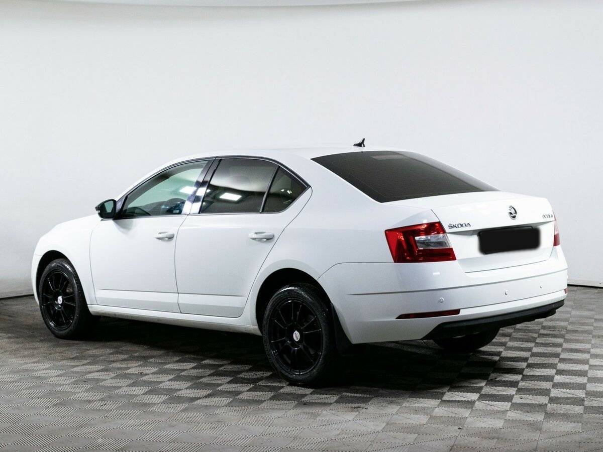 Skoda Octavia 2019 года с пробегом. Фото: #6
