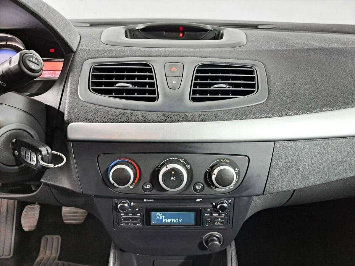 Renault Megane 2013 года с пробегом. Фото: #12