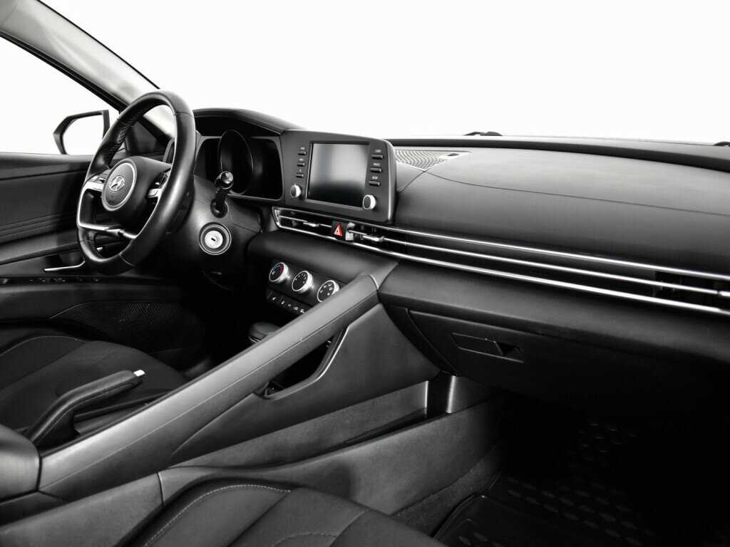 Hyundai Elantra 2021 года с пробегом. Фото: #8