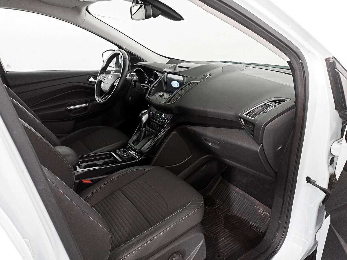 Ford Kuga 2018 года с пробегом. Фото: #8