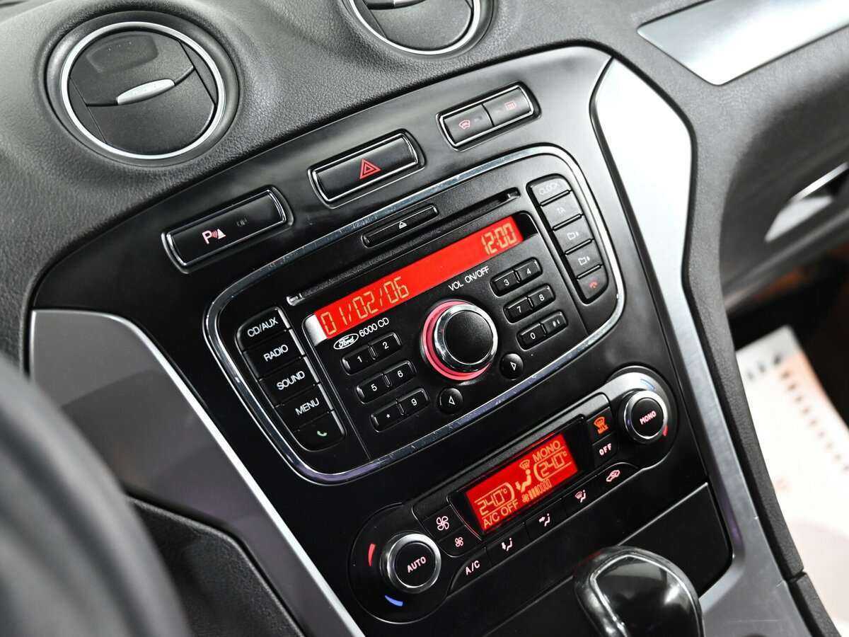 Ford Mondeo 2013 года с пробегом. Фото: #4