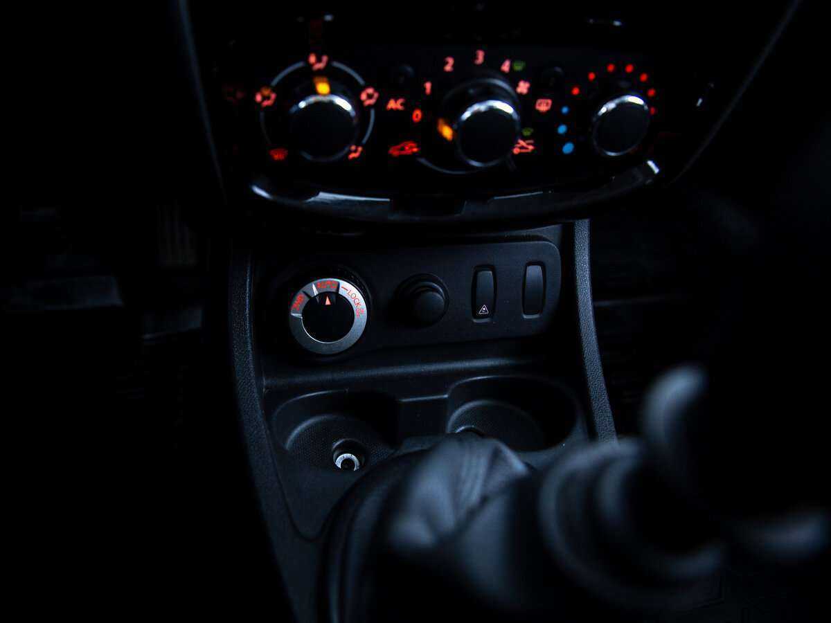 Nissan Terrano 2015 года с пробегом. Фото: #16