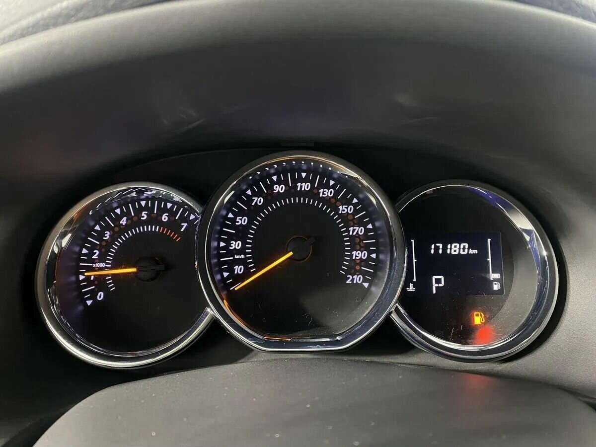 Renault Logan 2021 года с пробегом. Фото: #8