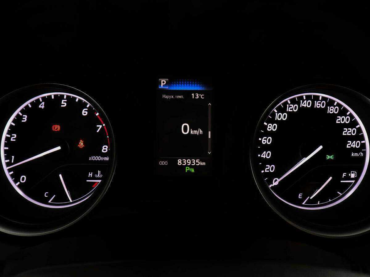 Toyota Camry 2019 года с пробегом. Фото: #9