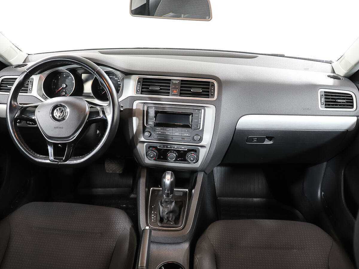 Volkswagen Jetta 2017 года с пробегом. Фото: #11